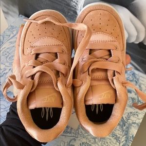 Nike toddler sneakers